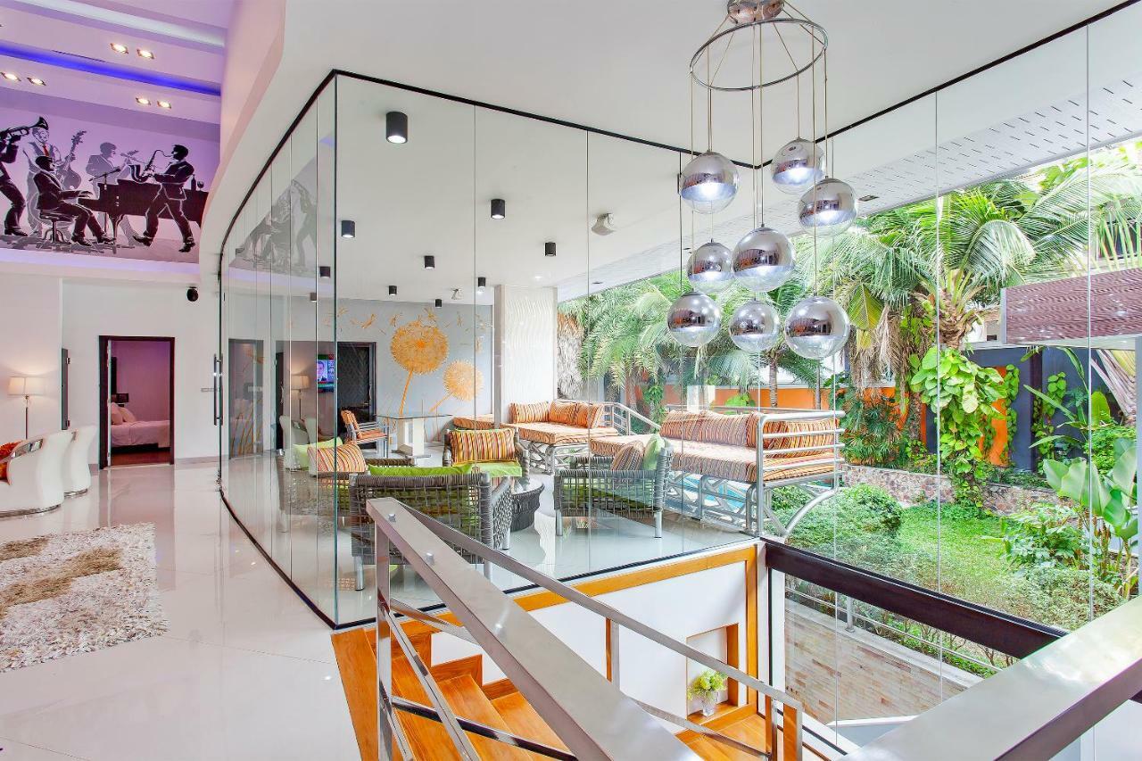 Royale Grand Villa Pattaya Bagian luar foto