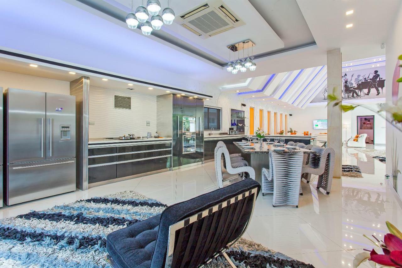 Royale Grand Villa Pattaya Bagian luar foto