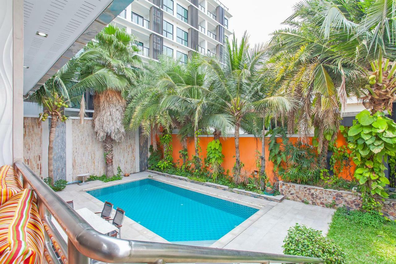 Royale Grand Villa Pattaya Bagian luar foto
