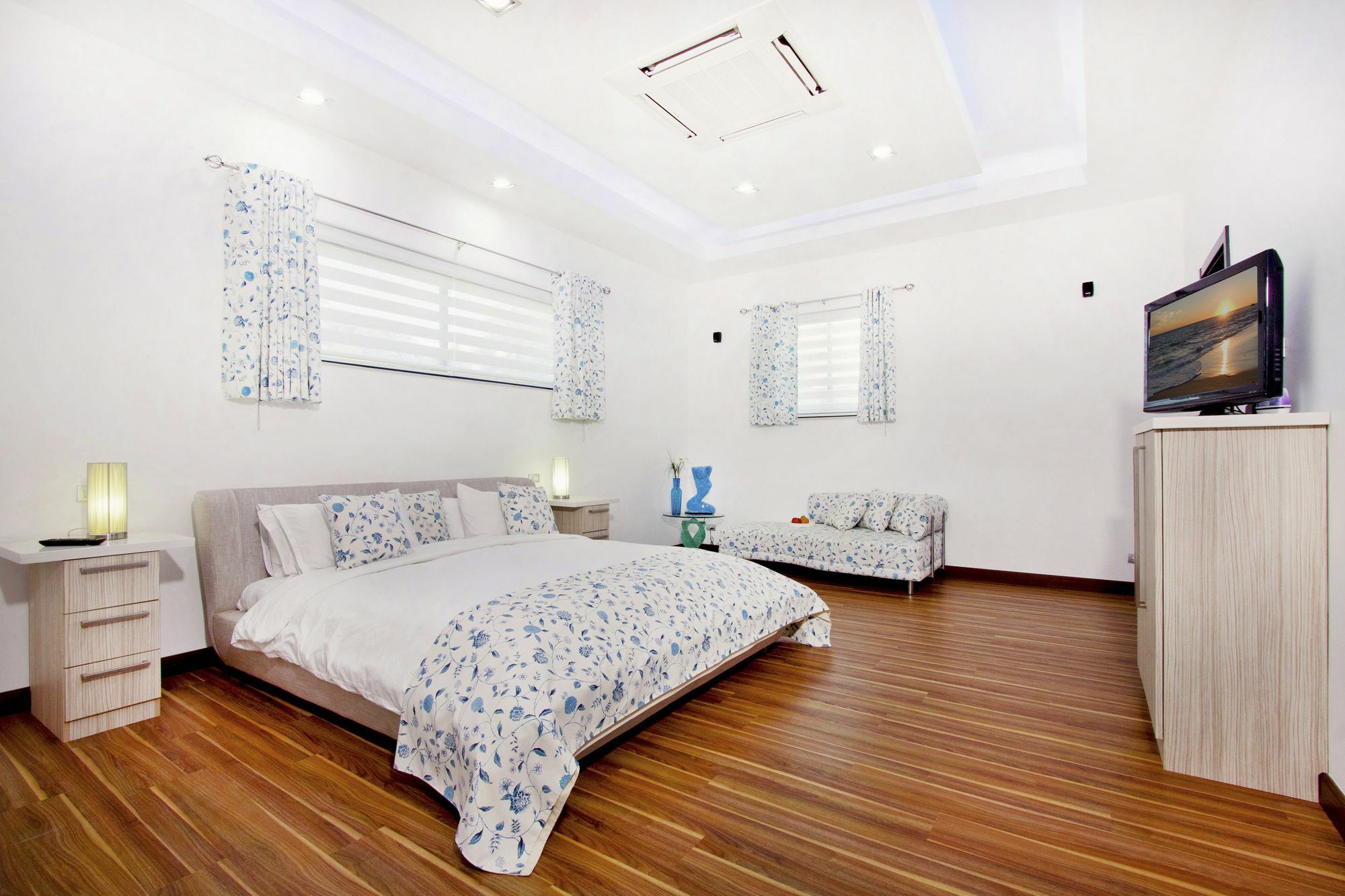Royale Grand Villa Pattaya Bagian luar foto